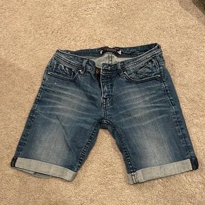 Vigoss blue Jean shorts size 26